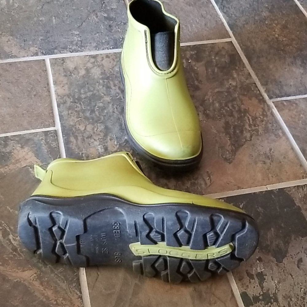 Sloggers ankle boots 8 women's spring green